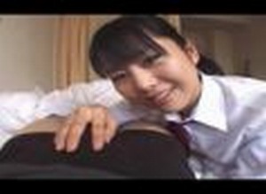 保健室で制服JK(女子校生)のパンチラ手コキフェラチオで口内射精する無料エロ動画の画像